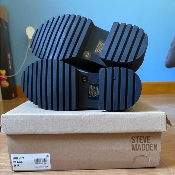 Steve Madden Black Chunky Heel Ankle Boots- Holley - Picture 8 of 8